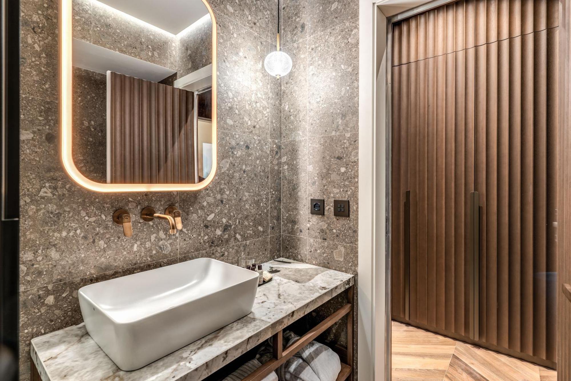 The Steps - By Eitch Collection Roma