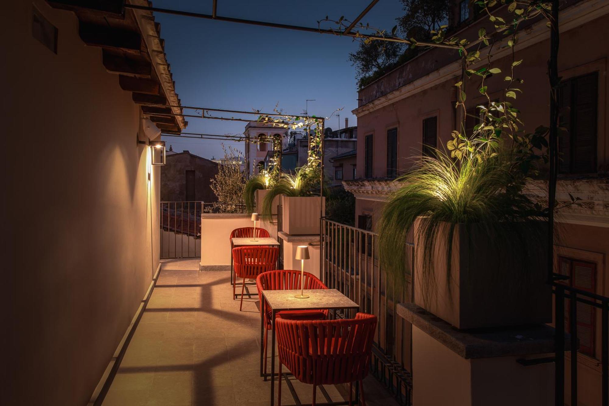 The Steps - By Eitch Collection Roma